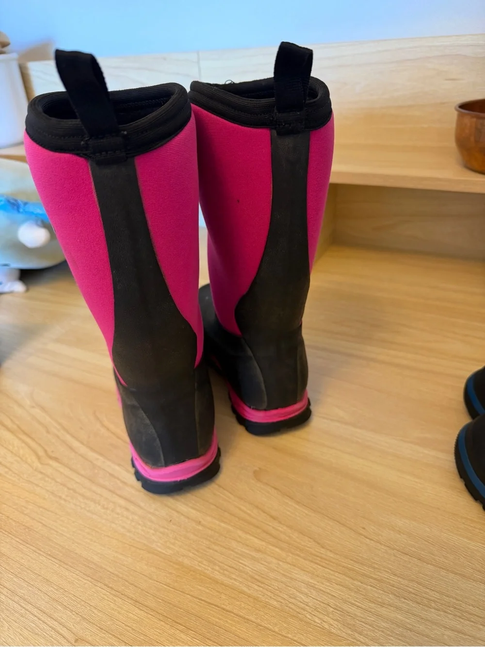 Bogs Kids Hot Pink and Black Waterproof Rain Boots
